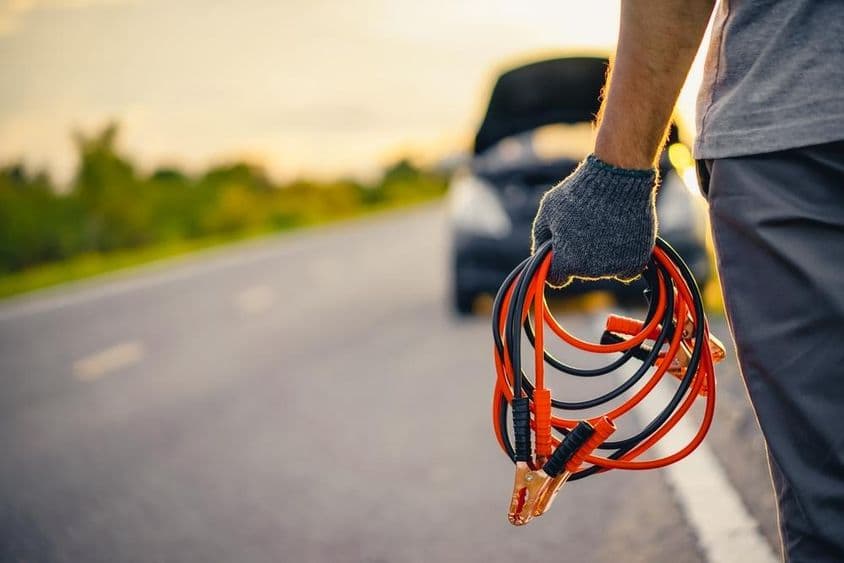 Akkumulátor indítókábel lemerült autóakkumulátorhoz.