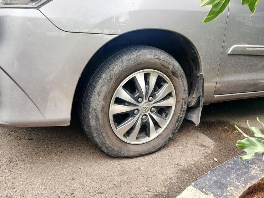 lapos autó gumiabroncs