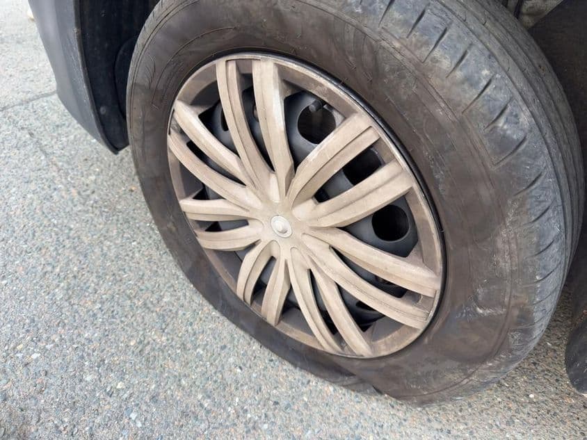 Lapos gumiabroncs levegő nélkül